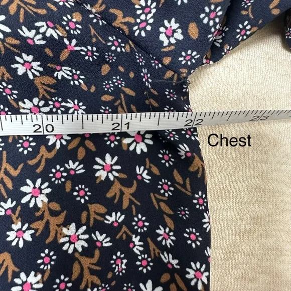 LOFT Women’s Blue Floral Print Polyester Long Sleeve Back Button Blouse Size M - Picture 7 of 11